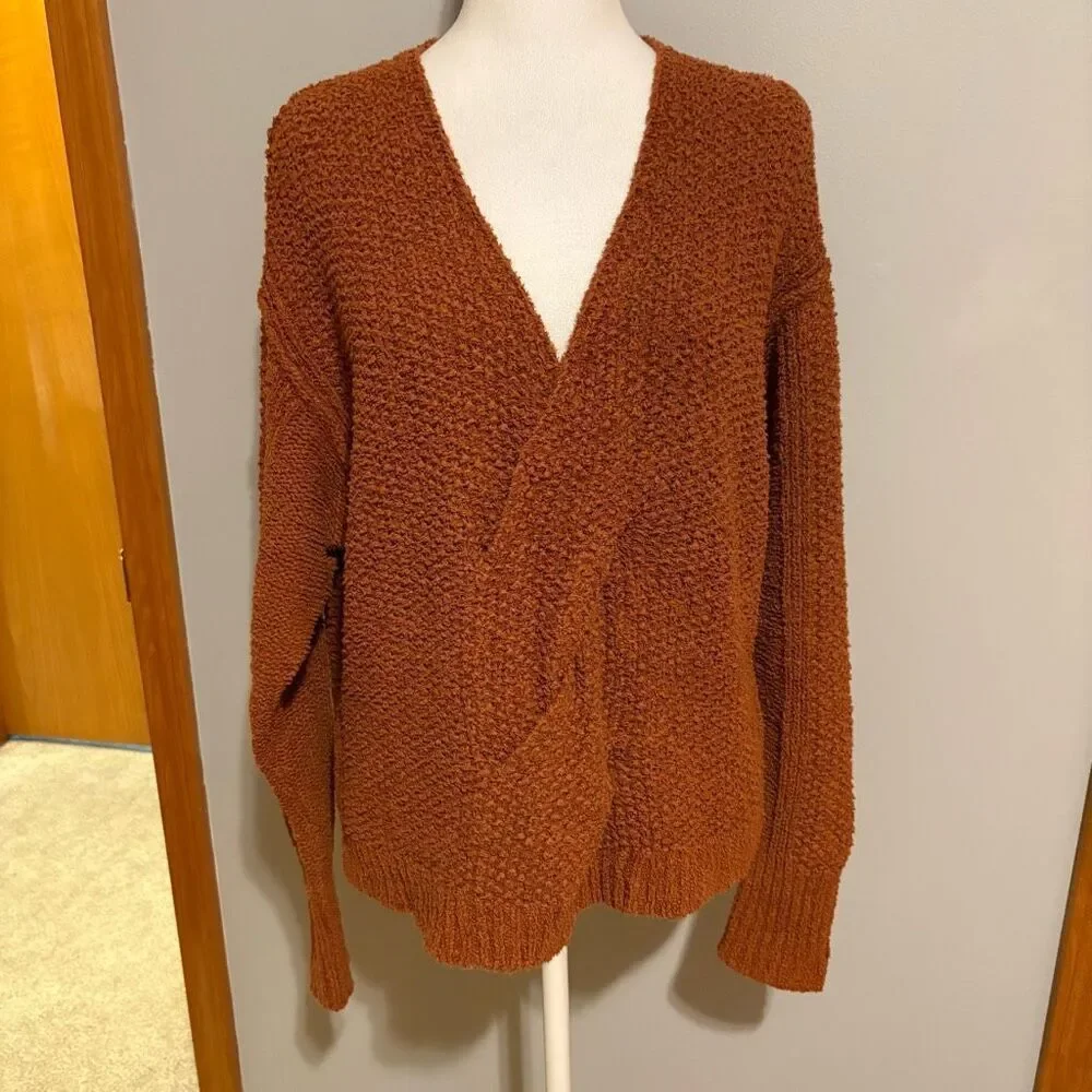 Free People Coco V-Neck twist front textured sweater terracotta size XS/S‎